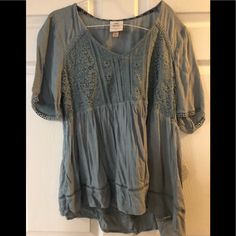 Short Sleeve Tunic. Never Worn Casual Lace Trim Blouse For Spring, Casual Rayon Tops With Lace Trim, Tops Short Sleeve, Short Sleeve Tunic, Knox Rose, Tunics, Short Sleeves Tops, Tunic Tops, Womens Tops