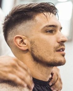 Mens Professional Haircut Short, Mens Haircuts 2023 Trends, Skinfade Haircut Men, Men Haircut 2023 Trends, Blonde Mens Haircut, Short Fade Haircut Men, Fauxhawk Fade Men, High Fade Haircut Mens, Short Hair Man