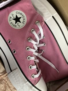 Pink Cute Shoes, Sneakers Aesthetic, Converse Platform, Mode Rose, Converse Pink, Preppy Shoes