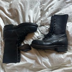 Womens 7 Vintage Womens Combat Boots Womens Combat Boots, Shoes Vintage, Moto Boots, Vintage Shoes, American Vintage, Combat Boots, Vintage Ladies, Size 7, Women Shoes