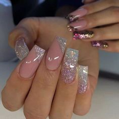 Louisiana Nails, Pretty Pink Nails Glitter, Homecoming 2023, Blue And Silver Nails, Nail Bling, Shiny Nails Designs, Nail Magic, Paint Nails, Nagellack Trends