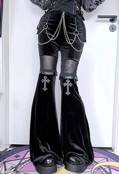 Velvet Flared Pants, Punk Goth Fashion, Cross Pants, Girl Ootd, Velvet Flare Pants, Gothic Skirts, Gothic Clothing, Party Suits, Alt Fashion