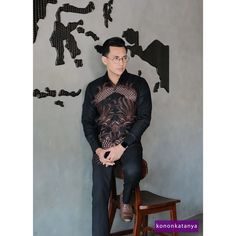 Batik Shirt, Feb 8, Shirt Men, Batik, Favorite Outfit, Long Sleeve Shirts, Tee Shirts, Bathing Beauties, Indonesia