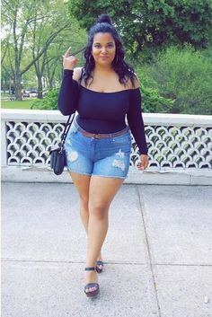 Avatar Wardrobe, Plus Size Summer Outfits, Terry Richardson, New York Street Style, Plus Size Summer Outfit, Shorts Outfit, Outfit Trends, Plus Size Summer, Short Jeans