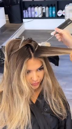 Best Hair Colors and Hair Color Trends - Hair Adviser Macro Highlights Hair, Underlayer Hair Color Blondes, How To Balayage Hair At Home, Hair Colour Video, Blonde Hair Tones, Hair Color Transition, Diy Balayage At Home, Toning Bleached Hair, How To Cut Hair