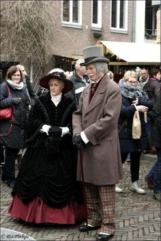 Victorian Mens Clothing, Victorian Ideas, Victorian Winter, Nicholas Nickleby, Ebenezer Scrooge, 22 December, December 22