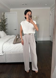 Summer Work Outfit Ideas - Petite Business Casual Summer Business Outfits, Summer Work Outfit, Look Working Girl, Internship Outfit, Young Professional Outfits, Summer Business Casual Outfits, Buisness Casual, Summer Office Outfits, Work Outfit Ideas