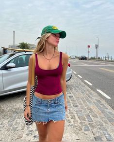 Cancun Fits, Party Outfit Fall, Ashley Core, Thrifting Manifestation, Gigi Hadid Kendall Jenner, Relatable Illustrations, Vibes Photography, Beach Fit, Cute Outfit Ideas