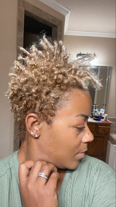 Black Women Blonde Hair Natural, Golden Blonde Natural Hair Black Women, Ash Blonde Natural Hair Black Women, Natural Tapered Cut, Shaved Hair Designs, Tapered Hair, Spring Hair Color