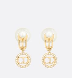 Women's Designer Earrings - Luxury Earrings - Clip, Hoop, Stud | DIOR Christian Dior 2023, Christian Dior Earrings, Dior 2023, Earrings 2023, Dior Gold, Dior Earrings, Christian Dior Fashion, Christian Dior Couture, Luxury Earrings