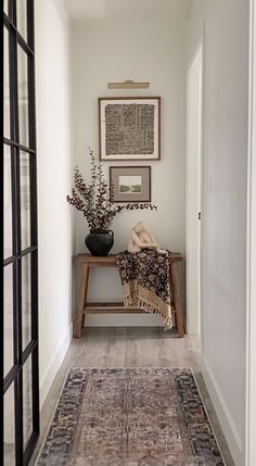 warm home aesthetic, earthy living room, cozy earthy bedroom, modern boho bedroom Simple Hallway Decor, End Of Hall Decor, Small Places Decor, Designer Living Room Ideas, Downstairs Living Room Ideas, End Of The Hallway Decor, Corner Hallway Decor, Middle Class Homes Interior, Organic Traditional Decor