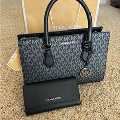 Brand New Michael Kors Purse And Wallet 2024 Bags, Mk Handbags Michael Kors, Purse And Wallet Set, Pinterest Room, New Look Fashion, Mk Handbags, Michael Kors Outlet, Mk Bags, Michael Kors Purse