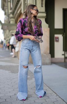 Size 10 Street Style, Denim And Blouse Outfit, Graphic Designer Outfits Woman, Nola Street Style, Eclectic Style Outfits, Eclectic Fashion Style Inspiration, Eclectic Chic Fashion, Eclectic Spring Outfits, Casual Eclectic Outfits