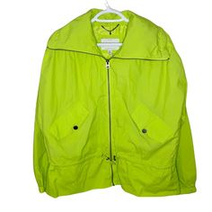 Lucky Brand Lime Cropped Anorak Waterproof Windbreaker Nwt, Size S Lightweight And Practical, This Windbreaker In Vivid Lime Color Will Cheer You Up On A Rainy Day. Anorak Design Lined Bungee Cord For A Comfortable, Adjustable Fit Lightweight Stand Collar Zip Front Closure Long Sleeves; Elasticized Cuffs Front Flap Pockets Holds Essentials Bungee Cord Lined At Waist Lined Body 100% Nylon Lining 100% Polyester Field Jacket Womens, Cropped Trench Coat, Lime Color, Faux Shearling Jacket, Green Utility Jacket, Army Fashion, Military Style Jackets, On A Rainy Day, Bungee Cord