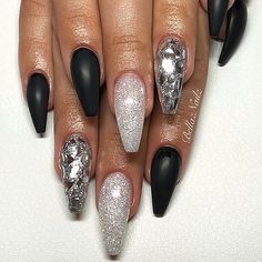 Charcoal Nails With Glitter, Black Bling Nails, Charcoal Nails, Year Nails, Nails With Glitter, Nice Nails, Nail Colours, Nails Glitter, Black Nail Designs