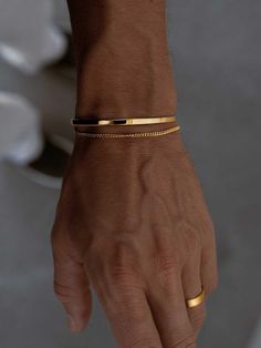 Very beautiful dress good length no translucent Men Wrist Accessories, Man Jewelry Aesthetic, Men’s Accessories, Men Jewelry Aesthetic, Male Bracelets, Gold Bracelet For Men, Cool Rings For Men, Mens Silver Jewelry, Modern Gold Jewelry