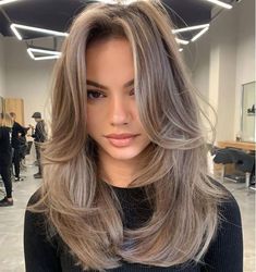 Platinový Blond, Layered Haircuts For Medium Hair, Vlasové Trendy, Hairstyles For Layered Hair, Blonde Hair Inspiration, Haircuts For Medium Hair, Haircuts Straight Hair, Trendy Hair Color, Haircuts For Long Hair