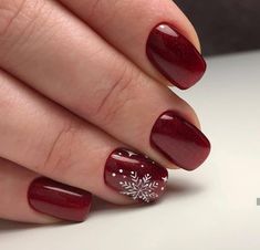 Festive Nails, Red Christmas Nails, Christmas Gel Nails, Nails Winter, Christmas Nail Art Designs, Christmas Nails Acrylic, Red Nail, Nails 2023, New Year's Nails