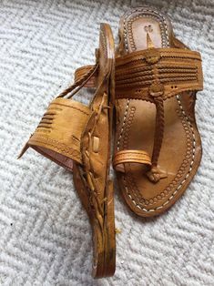 T strap unisex kolhapuri chappal for men/women,Leather flats,Hippie jesus bohemian buffalo slippers,slip ons,Casual footwear,Indian authentic handcrafted slide sandals LINK FOR MENS SIZE https://www.etsy.com/uk/listing/827771676/unisex-men-women-kolhapuri?ref=shop_home_active_8&frs=1&crt=1 The photo uploaded is of Mens size 10 Kolhapuri chappals are suitable for all types of wearers as they turn soft and comfortable after contact with the body heat and sweat of the person wearing them. T Buffalo Sandals, Bronze Wedding, Men Slides, Leather Anniversary, Casual Footwear, Beach Wear Men, Shoes Photo, Casual Slippers, Leather Slippers