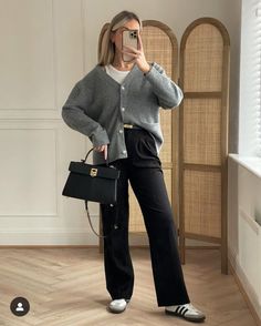 Business Casual Outfit With Jeans, Smart Casual Corporate, Smart Casual Work Outfit Women Office Wear, Rainy Day Office Outfit, Casual Corporate Outfits, Smart Casual Women Work, Placement Outfits, Business Casual With Jeans, Business Casual Outfits Fall