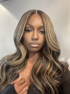 Rambut Brunette, Birthday Hair, Pretty Hair Color, Sew Ins, Dope Hairstyles, Hair Inspiration Color, Baddie Hairstyles, Sew In, Light Brown Hair