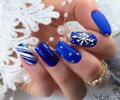 Nails Hoco, Prettiest Nails, Nail Art Noel, Dark Blue Nails, Navy Blue Nails, Light Blue Nails, Glittery Nails, Cute Christmas Nails