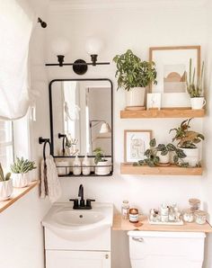 No renovations necessary. #bathroomremodelideas Chic Bathroom Decor, Interior Design Per La Casa, Deco Studio, Boho Bathroom, Chic Bathrooms