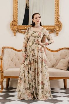 Pakistan Kurti, Hania Amir Dresses, Long Frock Designs, Side Borders, Desi Outfits, Hania Amir, Pakistani Dresses Casual