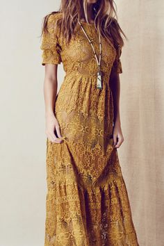 ╰☆╮Boho chic bohemian boho style hippy hippie chic bohème vibe gypsy fashion indie folk the 70s . ╰☆╮ Cordelia Goode, Chique Outfit, Boho Fashion Bohemian, Look Retro, Mode Boho, Bohol