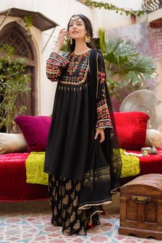 RANG JA Traditional Tribal Black Long Kameez 1PC | FR0609-10 Black Colour Dress, Outfit Aesthetic Vintage, Outfits Modernos, Long Kameez, Aesthetic Vintage Outfits, Casual Bridal Dress, Style On A Budget, Affordable Outfits, Pakistani Dresses Online