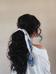 Dyed Hairstyles, Hairdos For Curly Hair, Women's Hairstyles, Hair Stylies, Curly Hair Inspiration, Elegante Casual, Hair Stylist Life, Long Curly Hair, Women Hairstyles