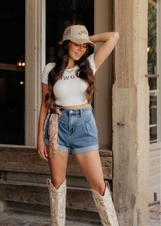 Summer Western Outfits, Western Summer Outfits, Summer Outfits Casual, Western Summer, High Rise Denim Shorts, Plus Size Shopping, Denim Short, High Rise Denim, Outfits Casual