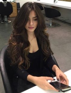 Melisa asli Pamuk #KaraSevda #Turkey #Series Long Hairstyle, Long Wavy Hair, Hair Inspo Color, Long Hair Cuts, Aesthetic Hair