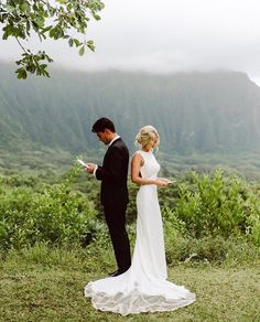 Where to Get Wedded in Hawaii Kualoa Ranch Photoshoot, Hawaii Micro Wedding, Hawaii Wedding Photos, Oahu Photoshoot, Kualoa Ranch Wedding, Hawaii Wedding Dress