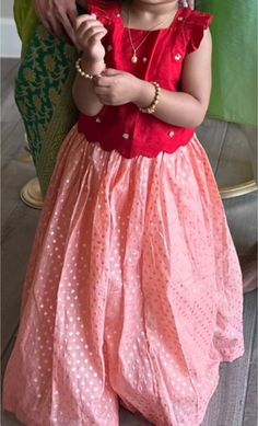 Blouse Designs For Kids, Long Frocks For Kids, Pattu Pavadai Designs, Langa Blouse, Indian Dresses For Kids, Pattu Langa, Cotton Frocks For Kids, Frocks For Kids, Kids Party Wear Dresses