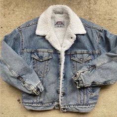 Brand: Levi’s Size: Small/Medium Color: Blue Condition: Excellent Small Distressing But Comes With Being Vintage Levis Sherpa Jacket, Coats Vintage, Levis Jacket, Fall Fits, Sherpa Jacket, Vintage Levis, Levi's, Blue White, Color Blue