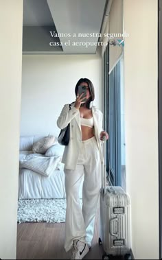 Outfits Blancos, Ceo Outfit, Business Attire For Young Women, Outfit Semi Formal, Travelling Outfits, Ootd School, God Clothes, Makeup School, Ootd Inspo