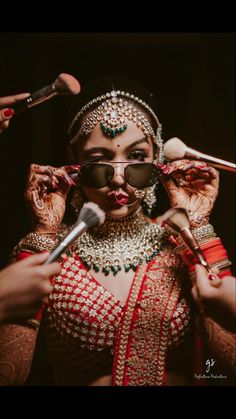 Bridal Makeover Photoshoot, Indian Wedding Photography Bride, Indian Bride Photoshoot Ideas, Bride Ready Photography, Dulhan Poses Wedding Photos, Bride Pics Indian, Bride Portrait Indian