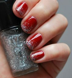 Get your digits in the spirit. Nail Art Noel, Christmas Manicure, Red Christmas Nails, Holiday Nail Designs, Christmas Gel Nails, Christmas Nail Art Designs, Red Nail Designs, Nails 2021, Super Nails