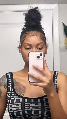 curly bun, curly top knot, edge inspo Top Knot Bun With Edges, Top Curly Bun, Natural Curly Messy Bun, Top Knot Curly Bun, Curly Bun With Headband, Top Knot Bun Curly Hair, Top Knot Curly Hair, Top Knot Natural Hair, Curly Top Knot Bun