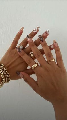 Minimal Nails, Simple Acrylic Nails, Nails 2022, Almond Acrylic Nails, Minimalist Nails, Fire Nails, Funky Nails, Chic Nails, Pretty Acrylic Nails