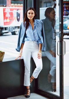 How To Wear White Jeans, Outfit Elegantes, White Jeans Outfit, Summer Work Outfits, Mode Casual, Mode Inspo, Outfit Casual