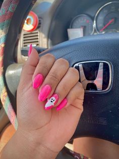 Bright Pink Halloween Nails, Pink Spooky Nails Simple, Halloween Star Nails, Pink Candy Corn Nails, Gel Mani Short Nails Halloween, September Nail Art Ideas, Cute Hollowed Nails, Cute Nails Acrylic Halloween, Orange And Pink Halloween Nails