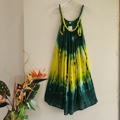 Island Style Green Yellow Tie Dye Pattern Beaded Spaghetti Straps Os Nwt Sundress Scoop Neck With Covered Bead Detail Colors: Shades Of Green And Yellow Features: Spring Summer Fall Resort Cruise Vacation Beach Parties Wear Nww With Tag - Nwt No Holes, Stains Or Tears Women's Size: Os, Fits Most See Photos For Measurements (In Inches) Pictures Are Part Of The Description. Please Review Pics Before Purchasing Fast Shipping: We Ship Same Day To Next Business Day!!! (Trqb#3587cwahsa240524.450/06042 Green Spaghetti Straps Mini Dress For Summer, Green Sundress With Spaghetti Straps For Beach Season, Casual Green Sundress With Spaghetti Straps, Green Spaghetti Strap Dress For Beach Season, Green Mini Sundress With Adjustable Straps, Green Vacation Sundress With Spaghetti Straps, Green Mini Sundress For Beach Season, Green Spaghetti Strap Sundress For Vacation, Green Sundress With Spaghetti Straps For Vacation