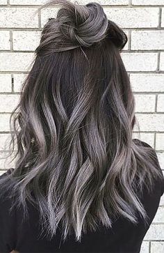 Brunette Ombre, Grey Hair Dye, Short Ombre Hair, Brunette Balayage, Black Hair With Highlights, Silver Hair Color, Ombré Hair