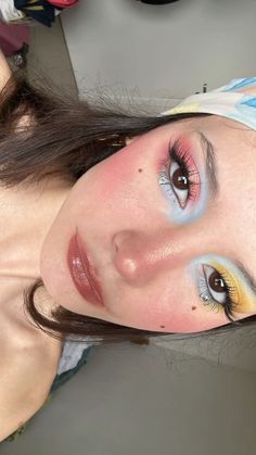 New Years Eyeshadow Looks, Makeup Trends 2024, 2024 Makeup Trends, Fun Eye Makeup, Makeup Azul, New Years Makeup