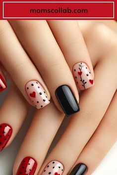 Daisy Acrylic Nails, Vogue Nails, Nails For Fall, Winter Nail Ideas, Chic Manicure, Themed Nails, Nails And Spa, Chic Nail Art, Velvet Nails