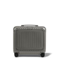 Made of high-performance polycarbonate, the RIMOWA Essential Sleeve collection offers a versatile option for business travel and beyond. Designed to be highly practical, it offers quick access and protection to belongings, making it the ultimate companion for those constantly on the move. Ideal for overnight stays and up to 3 days of travel, the RIMOWA Essential Sleeve Compact in gloss Slate grey features a number of ingenious functionalities: - Padded front pocket - Stage-free telescopic handle Modern Nylon Luggage For Business, Olympic Airlines, Rimowa Essential, Air Transat, Green Vanity, Thai Airways, Vietnam Airlines, Air China, Leather Luggage Tag