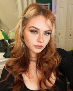 Hair Colour Ideas For Redheads, Ginger Mixed With Blonde Hair, Split Fringe Dye, Copper And Blonde Color Block, Types Of Copper Hair, Copper Hair Blue Eyes, Ginger Hair With Blonde Streak, Copper And Blonde Hair, Copper And Blonde