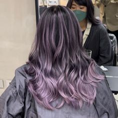 Purple Ash Hair Color, Ash Purple Hair Color, Half Purple Half Black Hair, Purple Hair Trends, Hair Color Purple Highlights, Purple With Highlights, Hair Purple Highlights, Ash Purple Hair